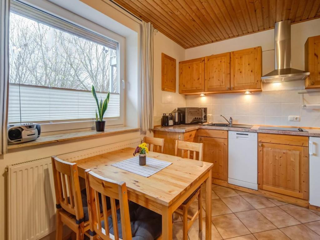 Apartment In Kuehlungsborn By The Forest Eksteriør billede